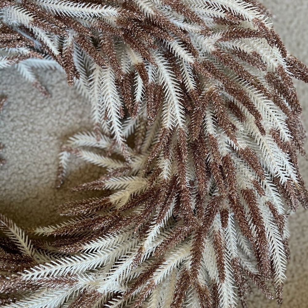White Faux Pampas Grass Wreath (NWOT) - Picture 4 of 9